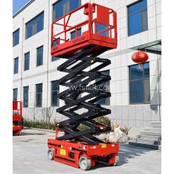 Self-propelled Scissor Lift